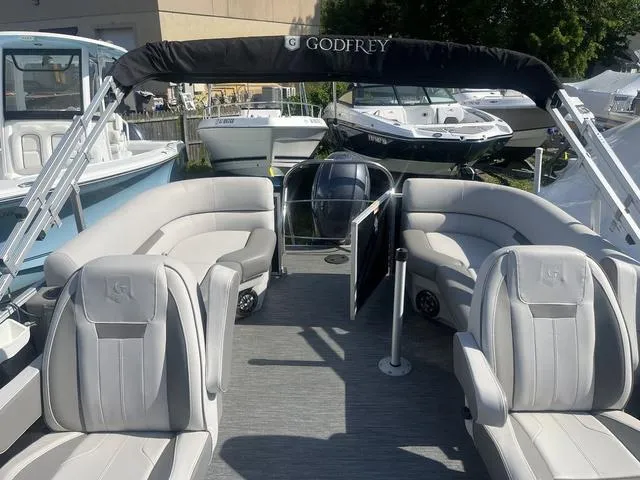 Slide: The Image of Godfrey Xperience 2286 FSX 25 In. Package 2023 - 6