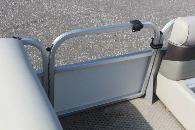 Slide: The Image of Palm Beach 220D 2008 - 16