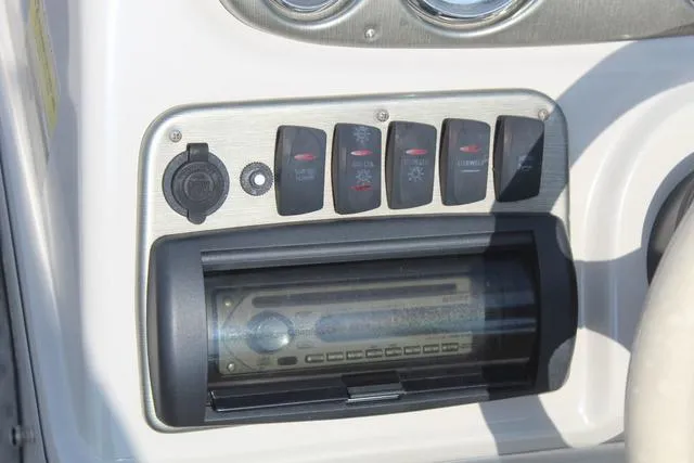 Slide: The Image of Palm Beach 220D 2008 - 22