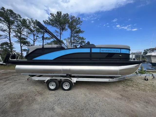 Slide: The Image of Bennington M Quad Bench 22 MFB 2025 - 10