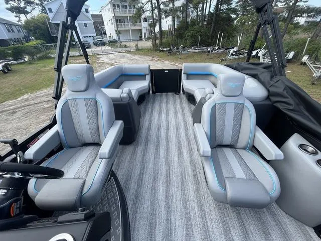 Slide: The Image of Bennington M Quad Bench 22 MFB 2025 - 6