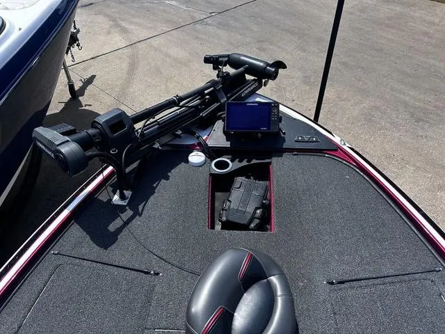 Slide: The Image of Nitro Z19 2022 - 12