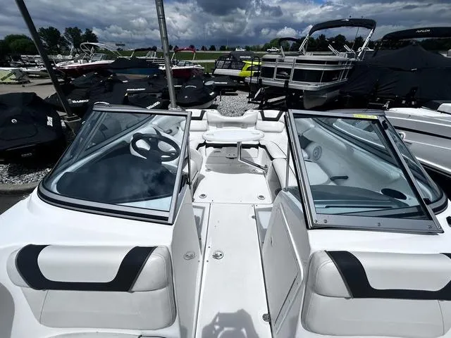 Slide: The Image of Yamaha SX190 2013 - 10