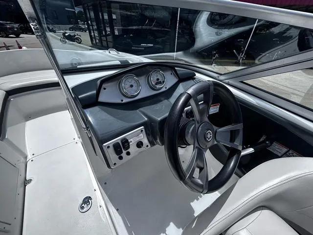 Slide: The Image of Yamaha SX190 2013 - 11