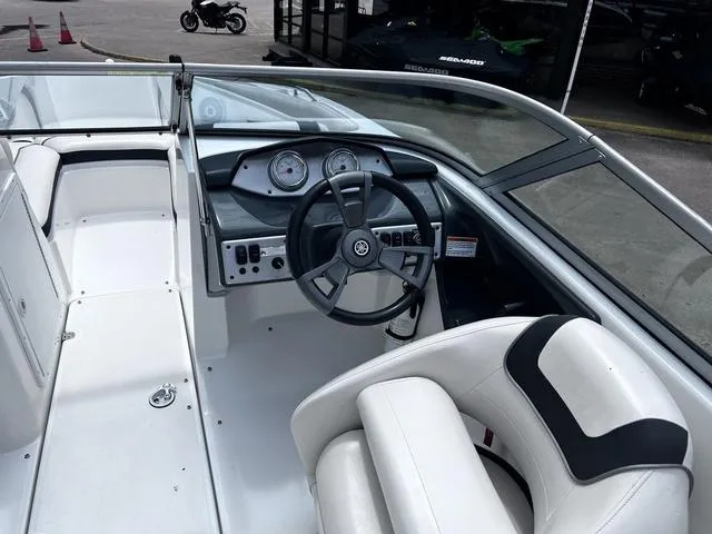 Slide: The Image of Yamaha SX190 2013 - 6