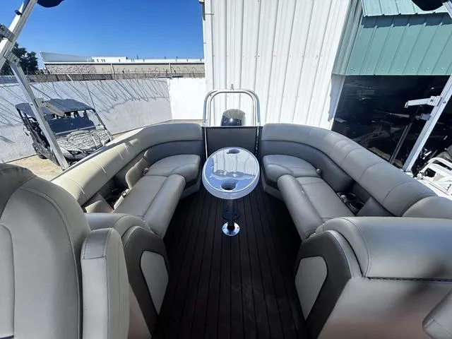 Slide: The Image of 2019 Bentley Pontoons 223 Bentley Elite Admiral with luxurious seating and sleek design. - 16