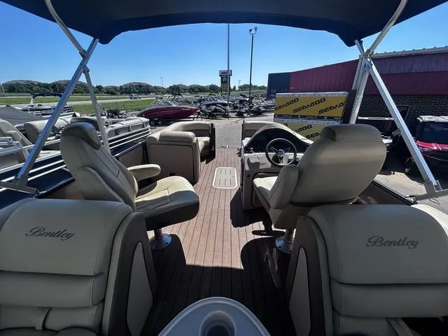 Slide: The Image of Interior view of 2019 Bentley Pontoons 223 Bentley Elite Admiral boat with luxurious seating. - 18