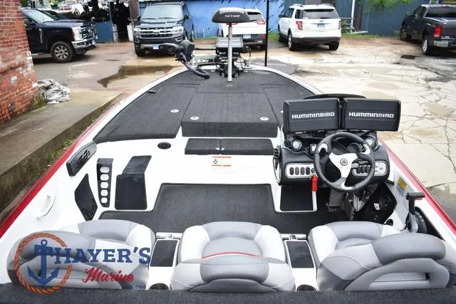 Slide: The Image of 2015 Nitro Z Series Z-8 boat interior with dual Humminbird displays and seating at Thayer's Marine. - 15