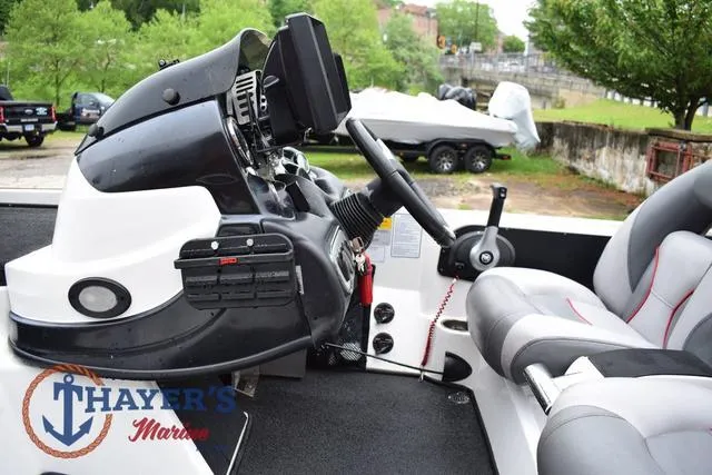 Slide: The Image of Interior of 2015 Nitro Z Series Z-8 boat with steering wheel and controls. - 21
