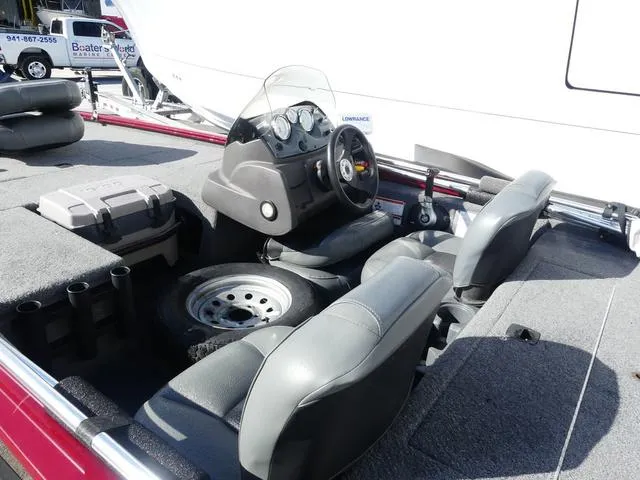 Slide: The Image of Tracker Pro 170 2020 - 7