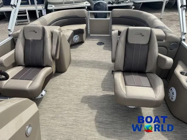 Slide: The Image of Bennington 22 SSR Pontoon 2021 - 23
