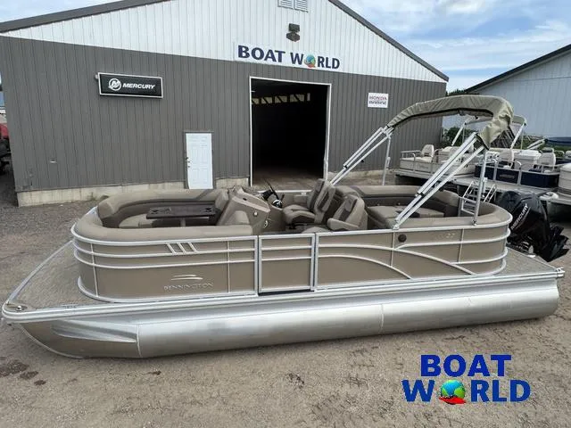 Slide: The Image of Bennington 22 SSR Pontoon 2021 - 3