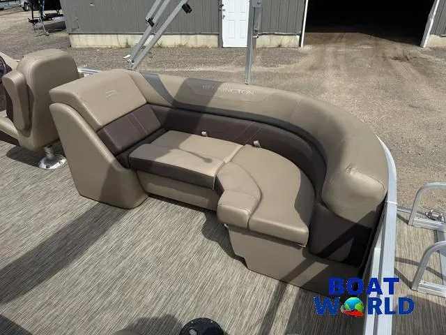 Slide: The Image of Bennington 22 SSR Pontoon 2021 - 30