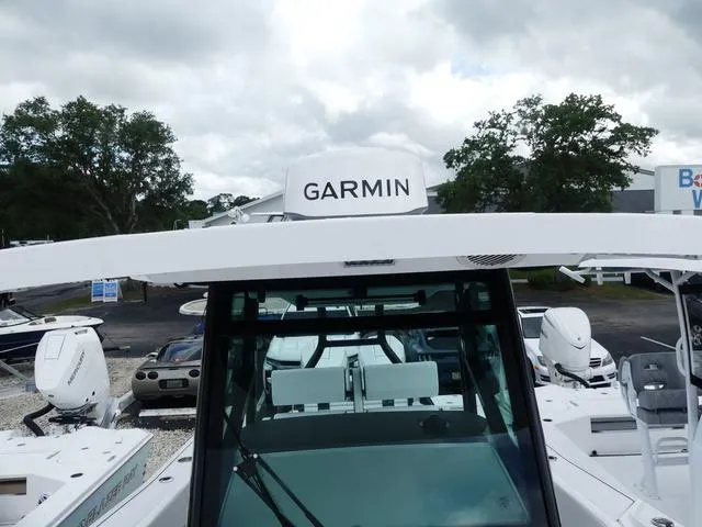 Slide: The Image of Blackfin 272 CC 2025 - 24