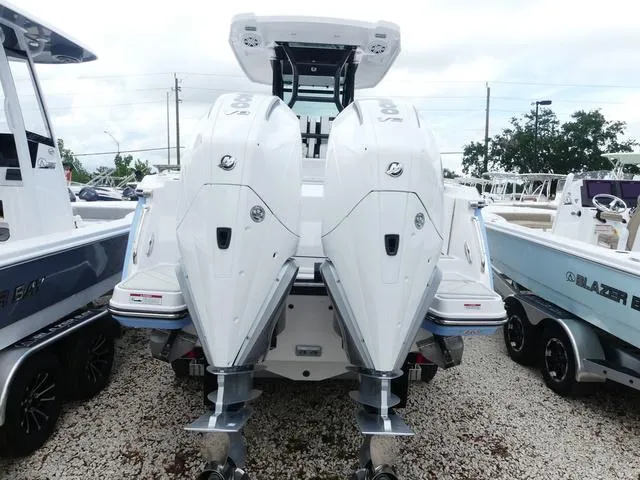 Slide: The Image of Blackfin 272 CC 2025 - 6