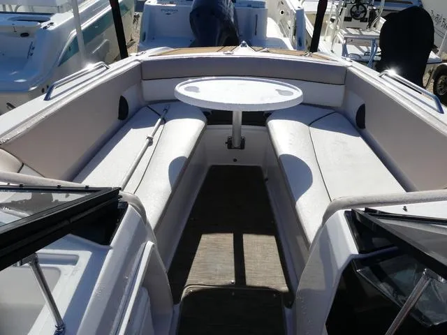 Slide: The Image of Glastron GTD 220 2018 - 10