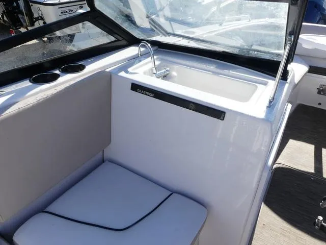 Slide: The Image of Glastron GTD 220 2018 - 11