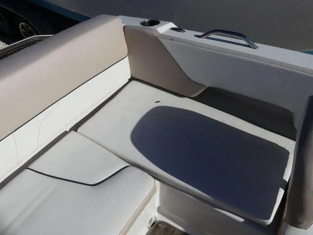 Slide: The Image of Glastron GTD 220 2018 - 13