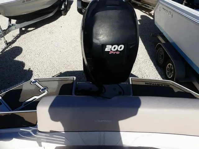 Slide: The Image of Glastron GTD 220 2018 - 15