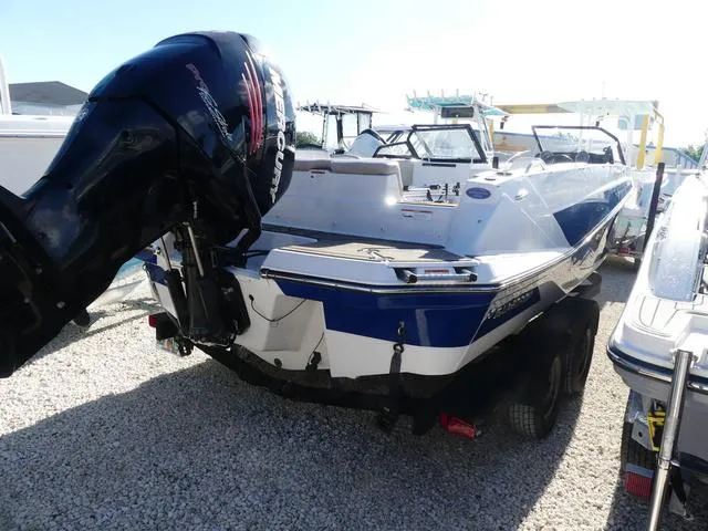 Slide: The Image of Glastron GTD 220 2018 - 3