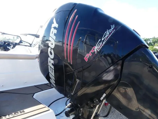 Slide: The Image of Glastron GTD 220 2018 - 5