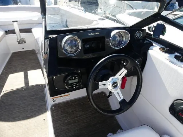 Slide: The Image of Glastron GTD 220 2018 - 8