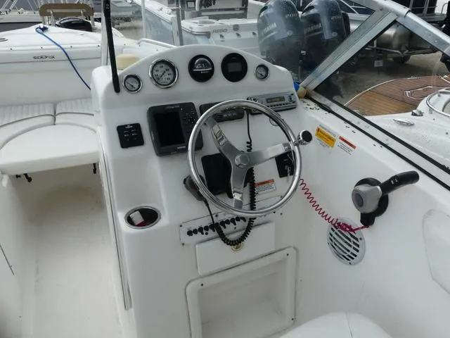 Slide: The Image of Sea Fox 216 Traveler 2008 - 6