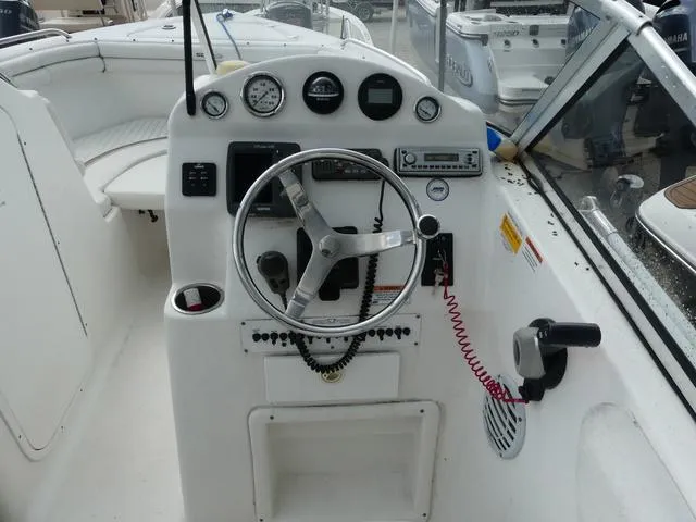 Slide: The Image of Sea Fox 216 Traveler 2008 - 7