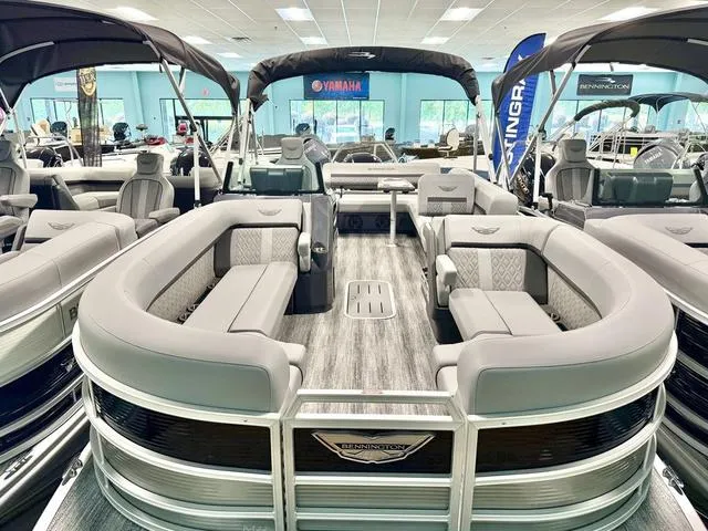 Slide: The Image of Bennington M L-Bench 22ML 2025 - 3