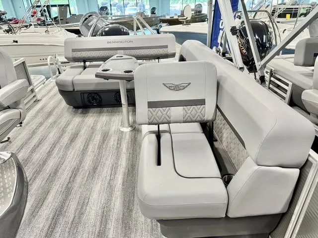 Slide: The Image of Bennington M L-Bench 22ML 2025 - 4