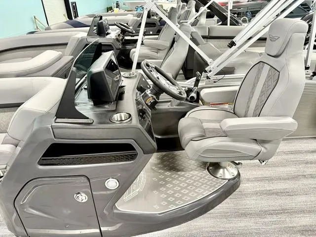 Slide: The Image of Bennington M L-Bench 22ML 2025 - 5