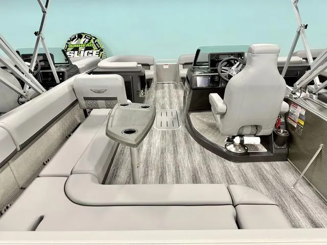 Slide: The Image of Bennington M L-Bench 22ML 2025 - 8