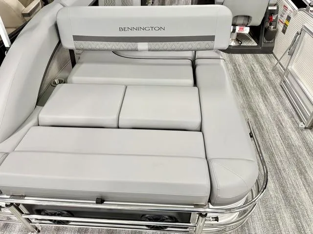 Slide: The Image of Bennington M Swingback 22 MSB 2025 - 3