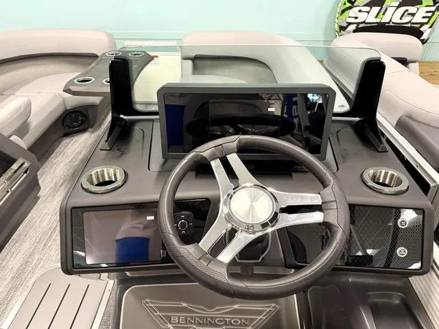 Slide: The Image of Bennington M Swingback 22 MSB 2025 - 8