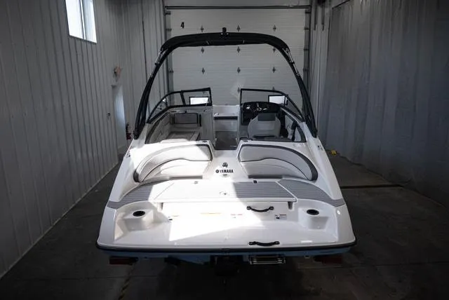 Slide: The Image of Yamaha AR190 2025 - 4