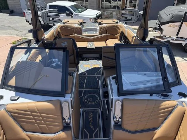 Slide: The Image of Tigé 23ZX 2025 - 12