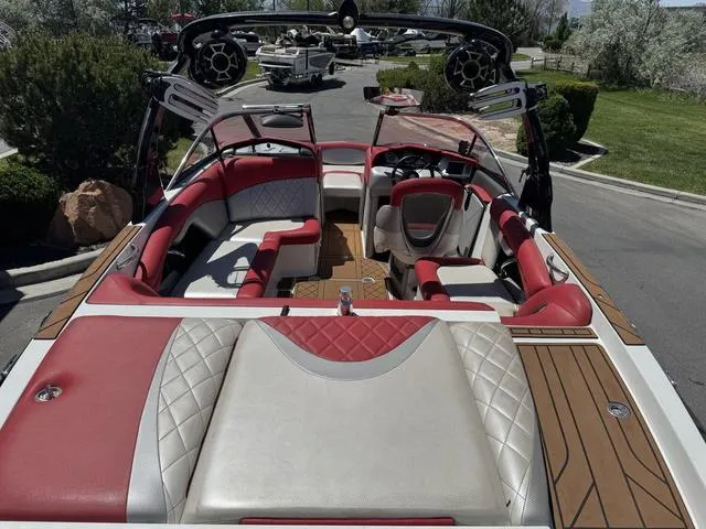 Slide: The Image of Tigé RZ2 2010 - 8