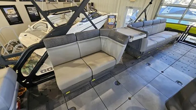 Slide: The Image of Sea-Doo Switch Cruise 21 2023 - 9