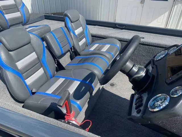 Slide: The Image of Ranger RT188C 2023 - 4