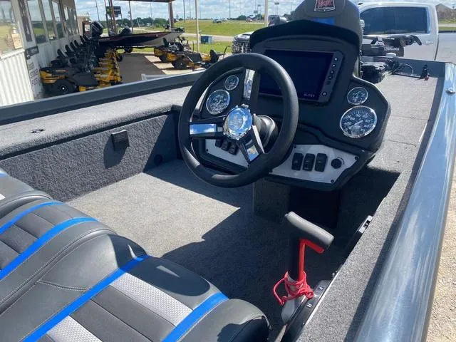 Slide: The Image of Ranger RT188C 2023 - 5