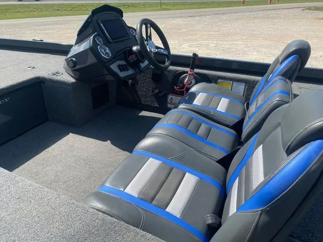 Slide: The Image of Ranger RT188C 2023 - 9