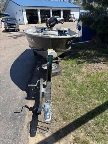 Slide: The Image of Alumacraft V14 2022 - 3