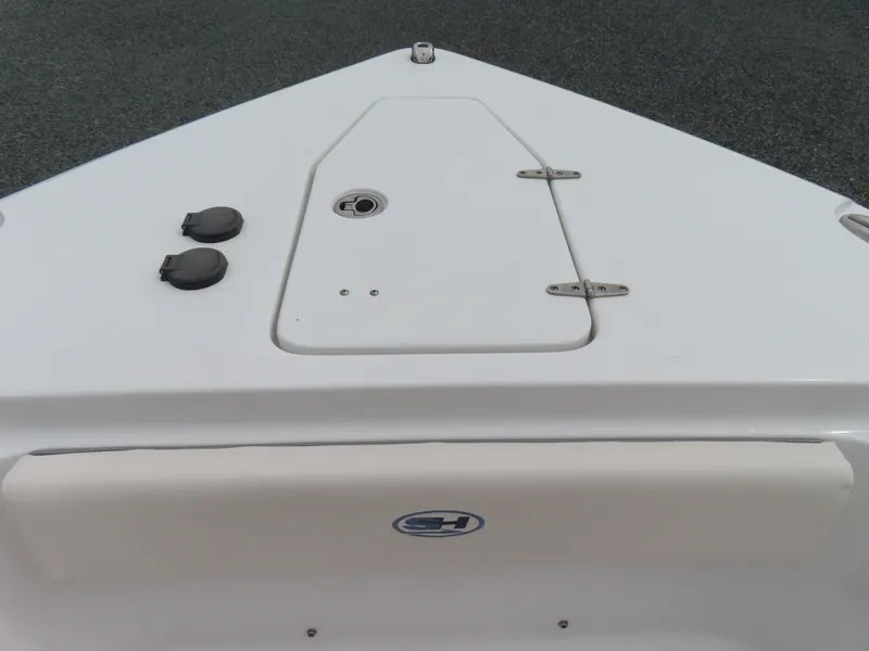 Slide: The Image of 2023 Sea Hunt Gamefish 25 boat deck with storage hatch and fittings. - 15