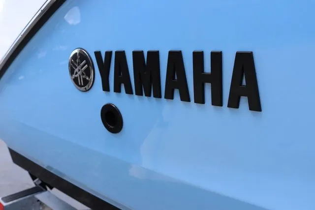 Slide: The Image of Yamaha 222 FSH Sport E 2025 - 10