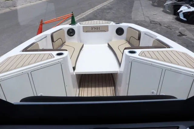 Slide: The Image of Yamaha 222 FSH Sport E 2025 - 17