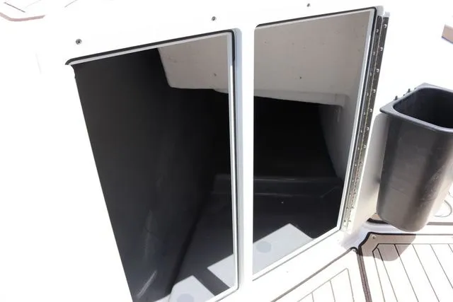 Slide: The Image of Yamaha 222 FSH Sport E 2025 - 19