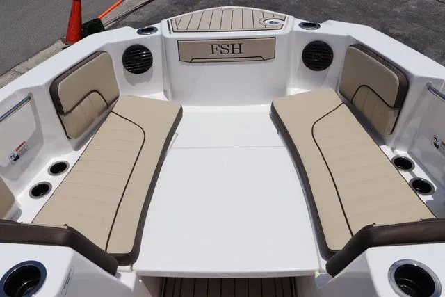 Slide: The Image of Yamaha 222 FSH Sport E 2025 - 20