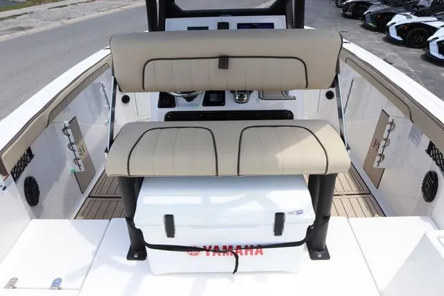 Slide: The Image of Yamaha 222 FSH Sport E 2025 - 10