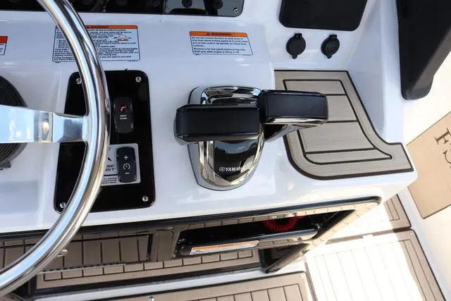 Slide: The Image of Yamaha 222 FSH Sport E 2025 - 14