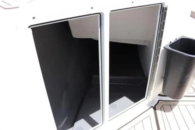 Slide: The Image of Yamaha 222 FSH Sport E 2025 - 18